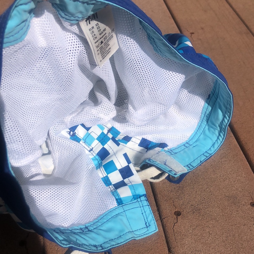 H&M’s bathing suit - Picture 4 of 5